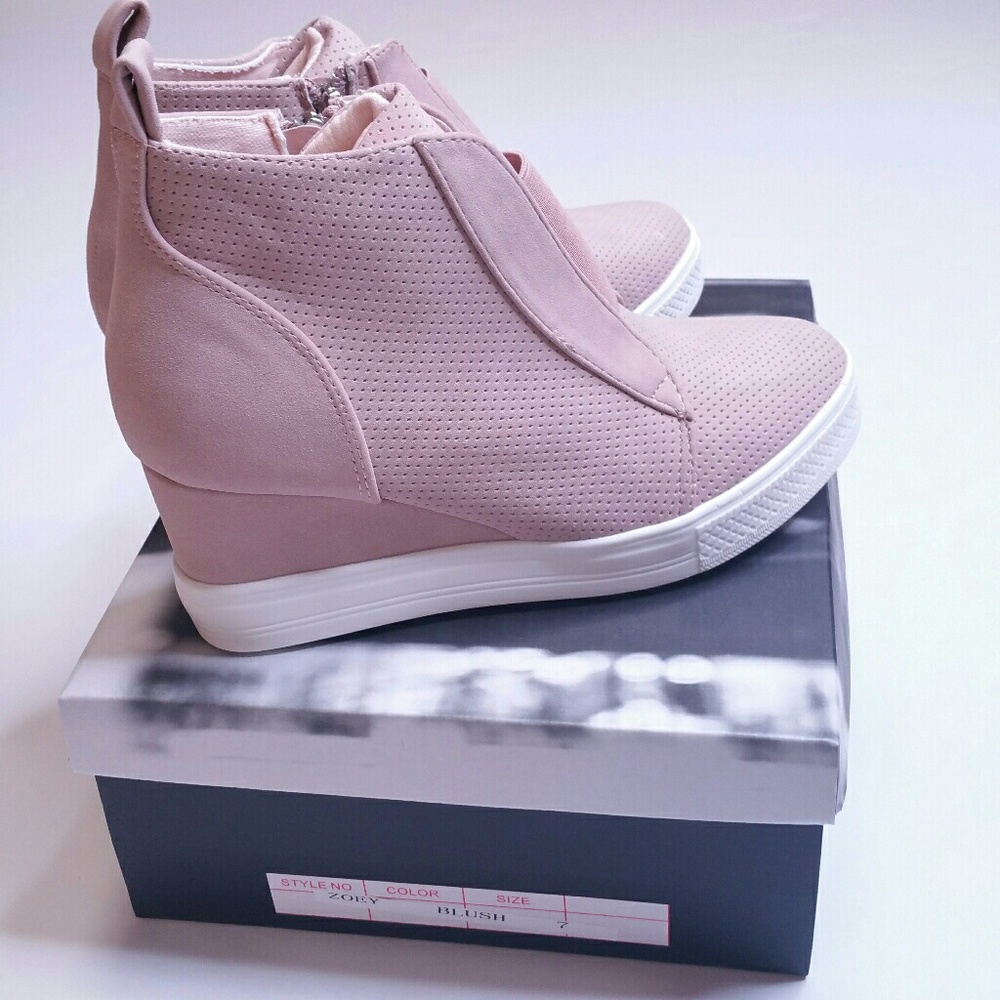 LAST ONE!! Sz 7 Zoey Blush Wedge Sneaker - Picture 5 of 8